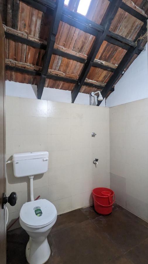 Crossroads Hostel 1957 Kalpatta Ngoại thất bức ảnh